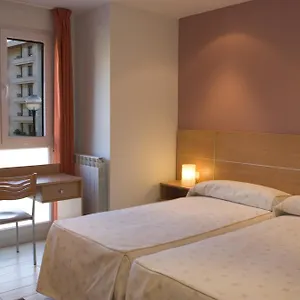 Ekia Pentsioa 2*, Zarautz España